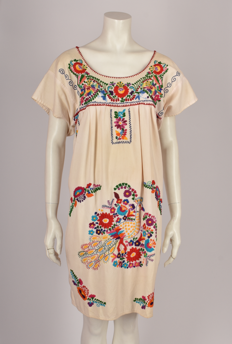 MEXICAN STYLE MINI EMBROIDERED DRESS  Found And Vision