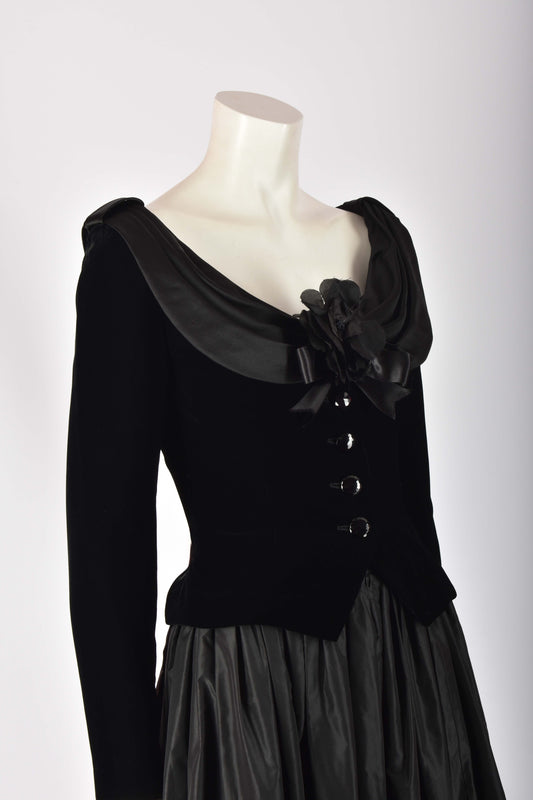 BELLEVILLE SASSON VELVET JACKET WITH FLOWER