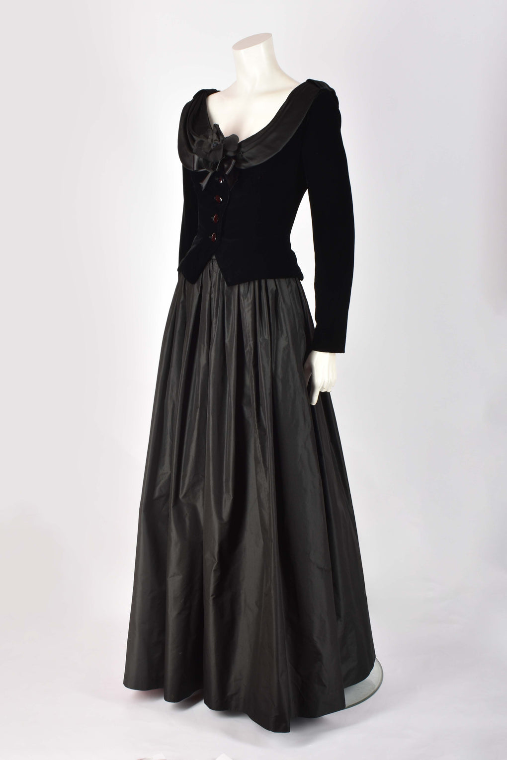 BELLEVILLE SASSON VELVET JACKET WITH FLOWER