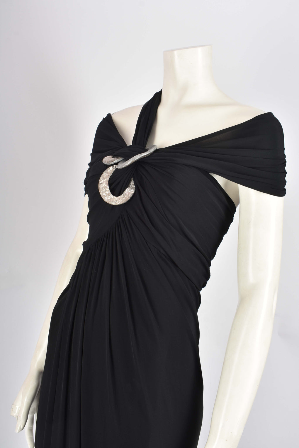 DONNA KARAN BLACK GOWN