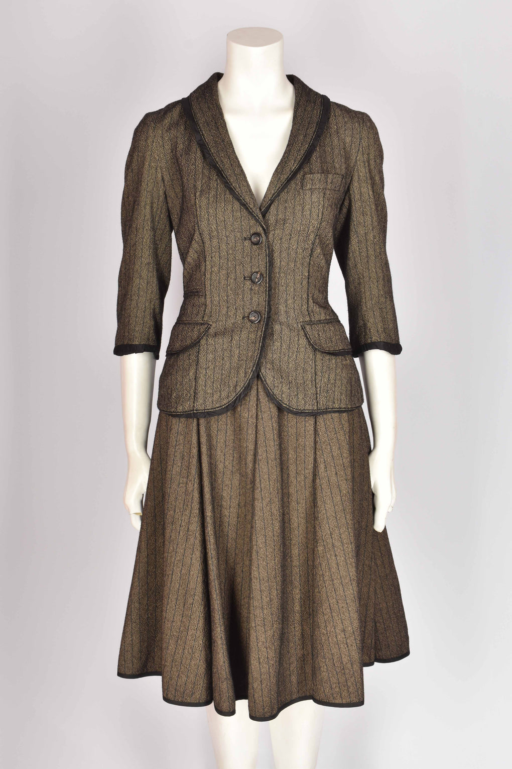 LOUIS VUITTON (MARC JACOBS) RTW FALL 2010 SKIRT SUIT