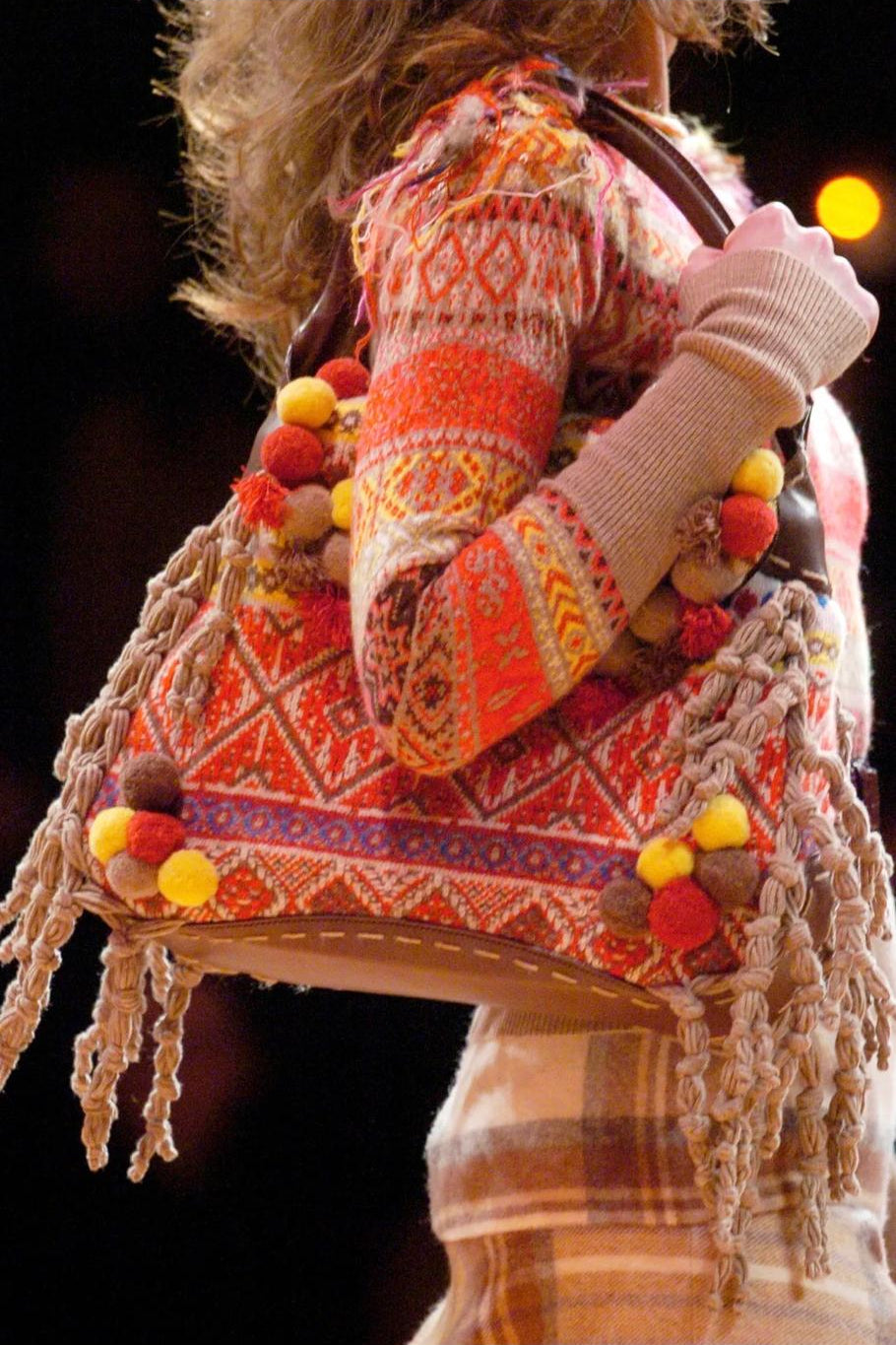 ALEXANDER MCQUEEN FALL 2005 KNITTED AND LEATHER BAG