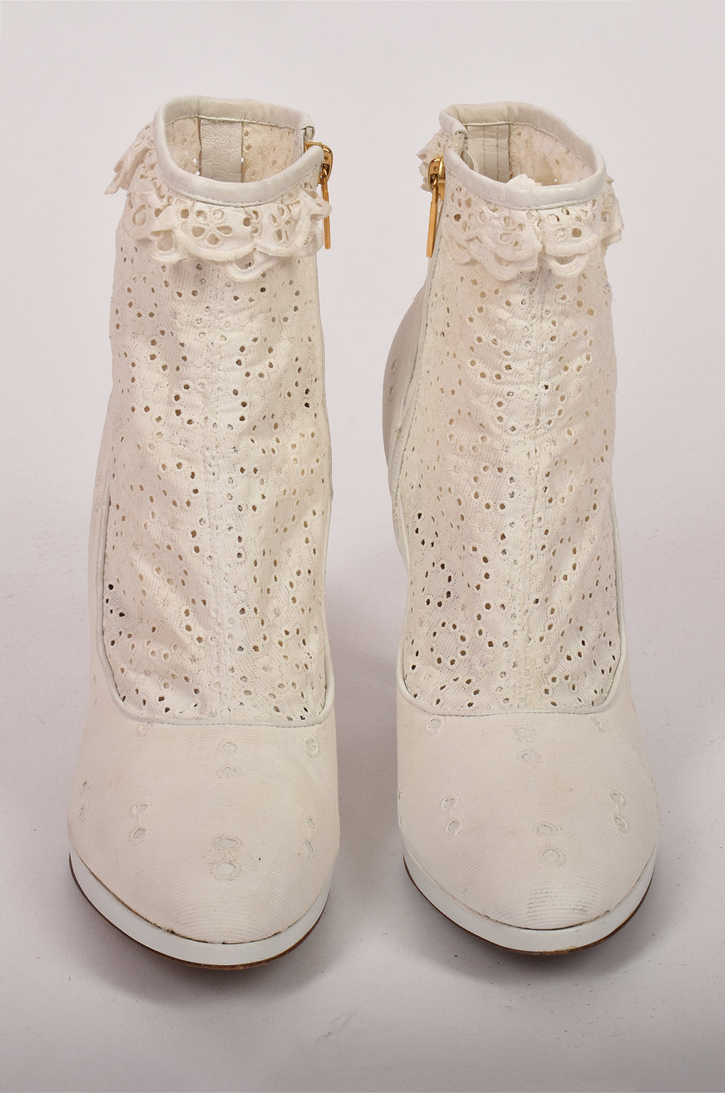 LOUIS VUITTON WHITE LACE MID-BOOTS