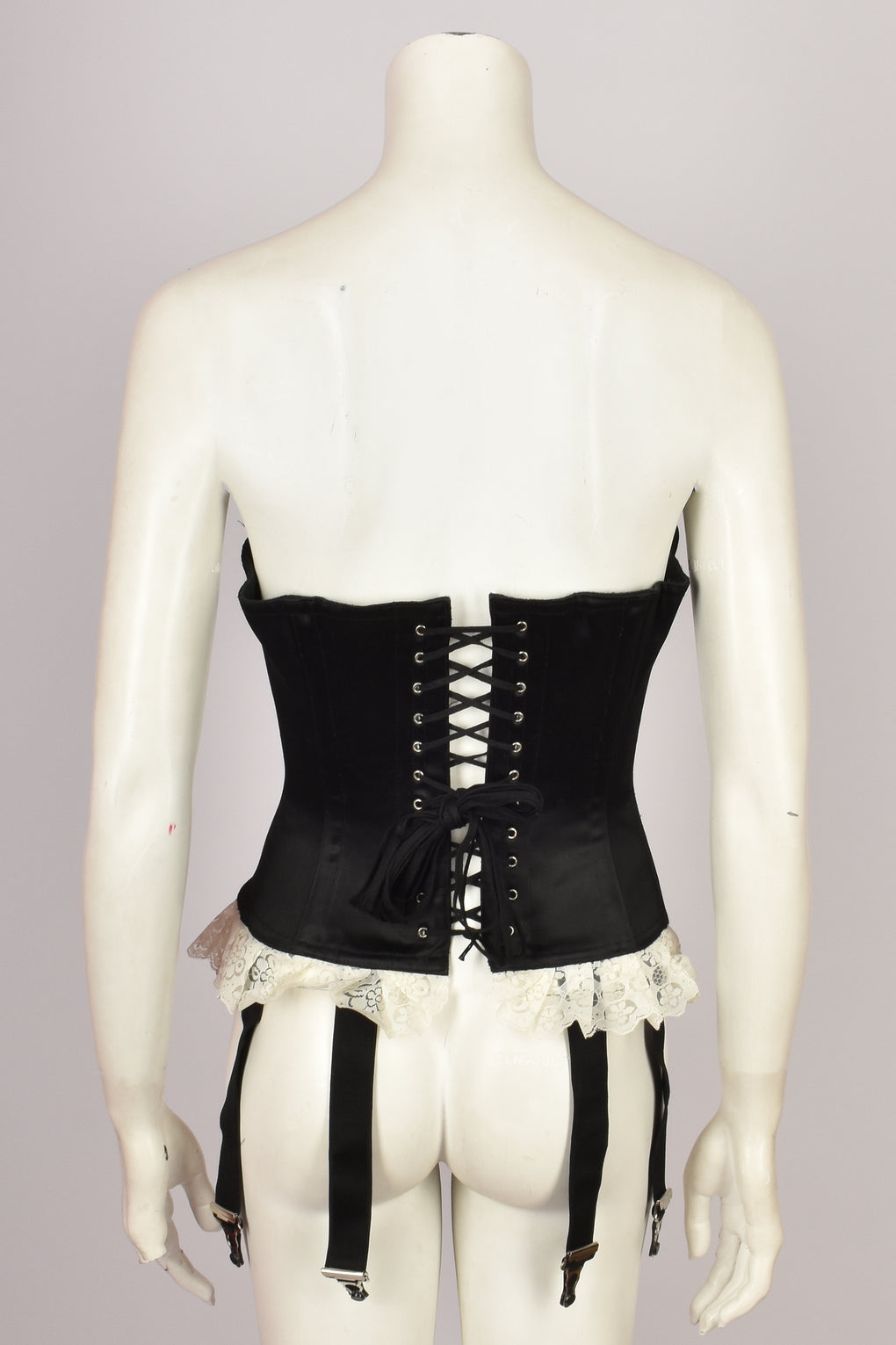 1960'S UNDERBUST BLACK AND WHITE CORSET