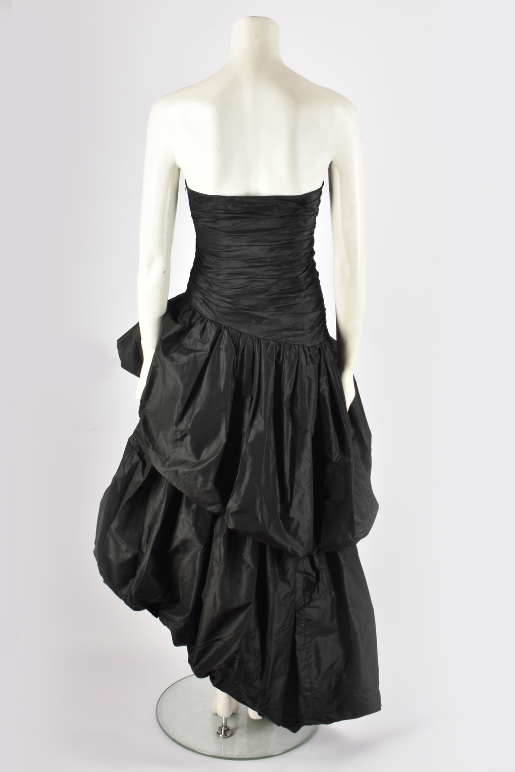BELLEVILLE SASSOON BLACK BOW GOWN