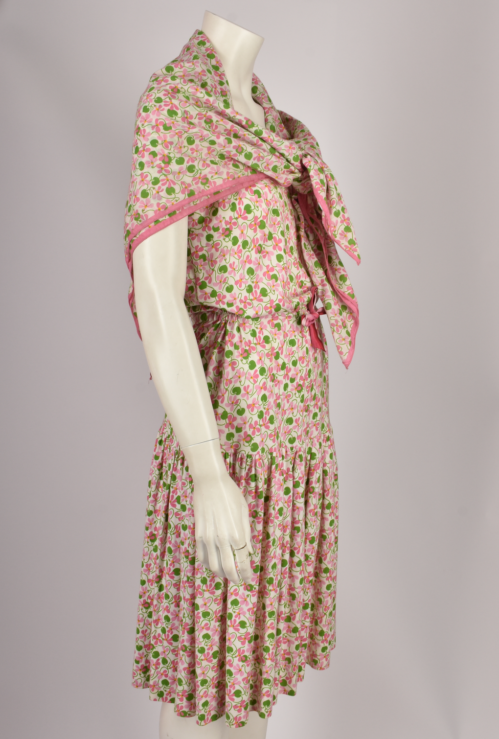 DIANE VON FURSTENBERG FLORAL DRESS AND HEADSCARF