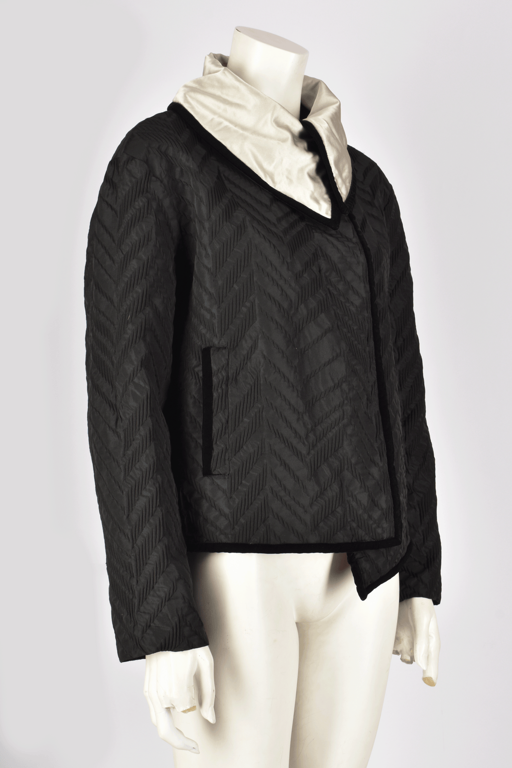 GIORGIO ARMANI BLACK AND WHITE QUILTED JACKET