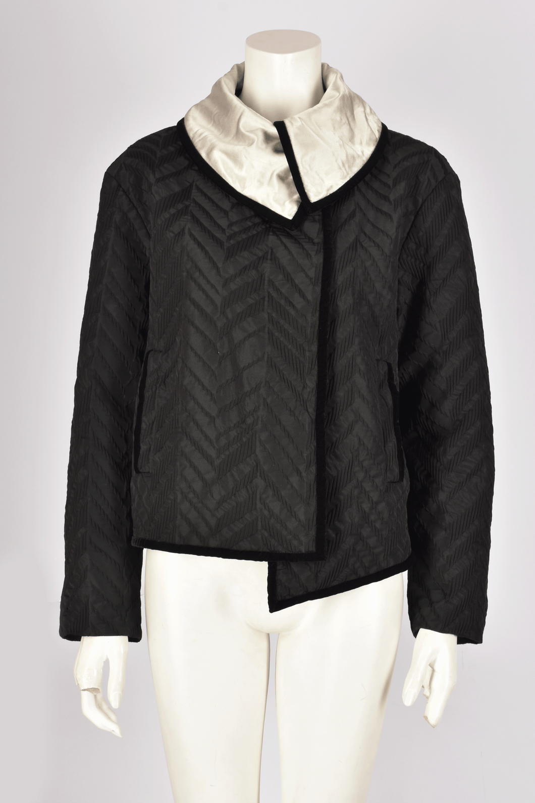 GIORGIO ARMANI BLACK AND WHITE QUILTED JACKET