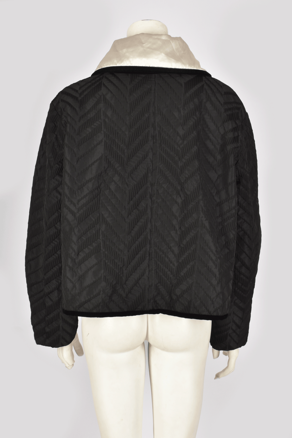 GIORGIO ARMANI BLACK AND WHITE QUILTED JACKET