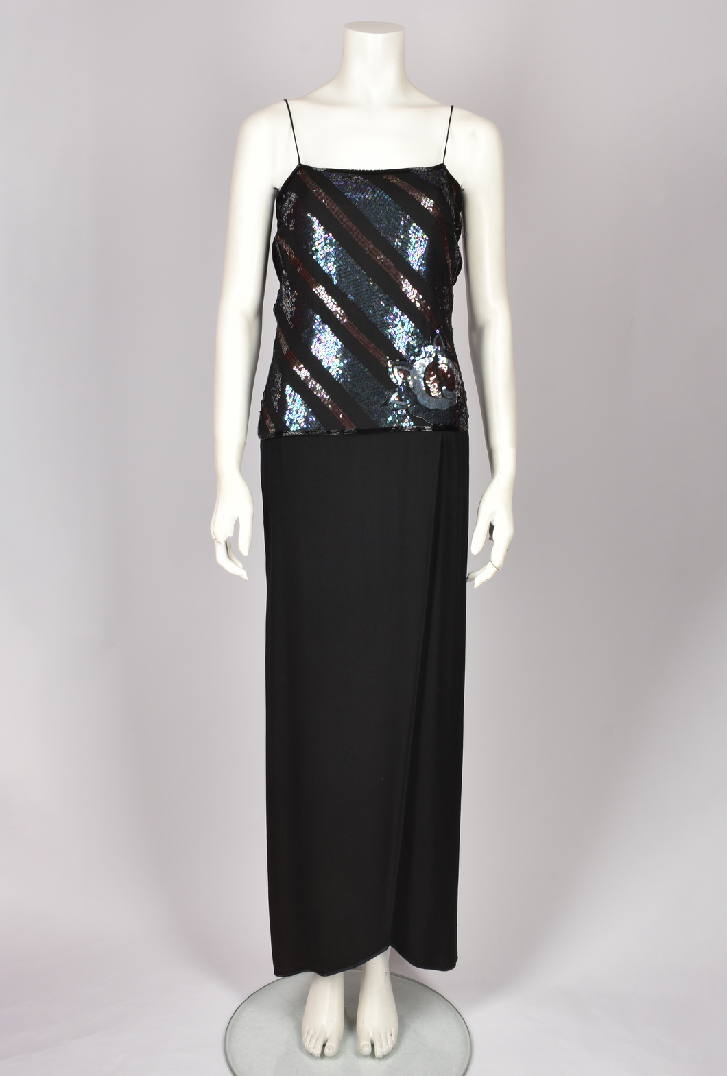 JANICE WAYNWRIGHT SLEEVELESS MAXI SEQUIN GOWN