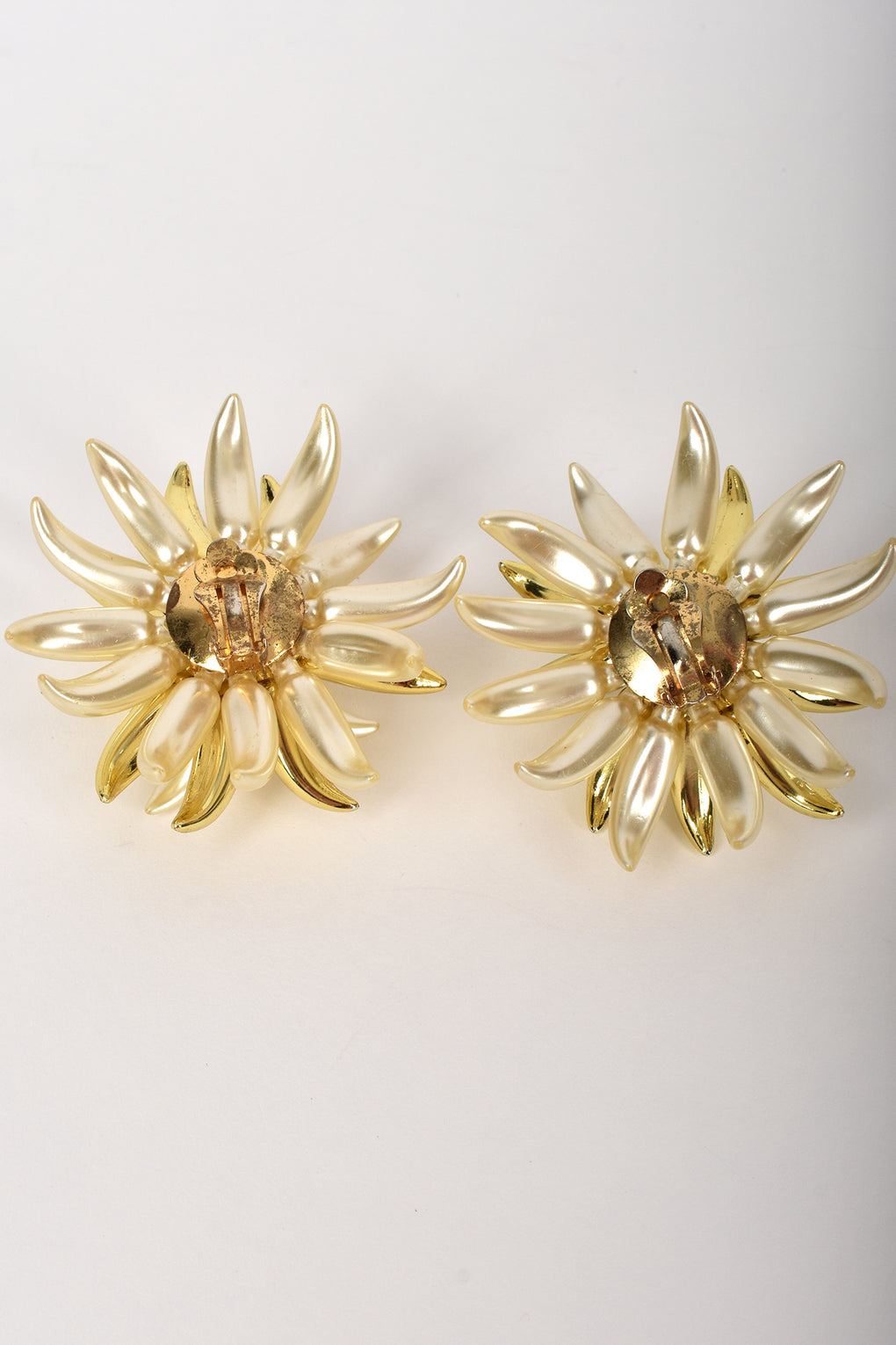 60s oversized flower clip on earrings