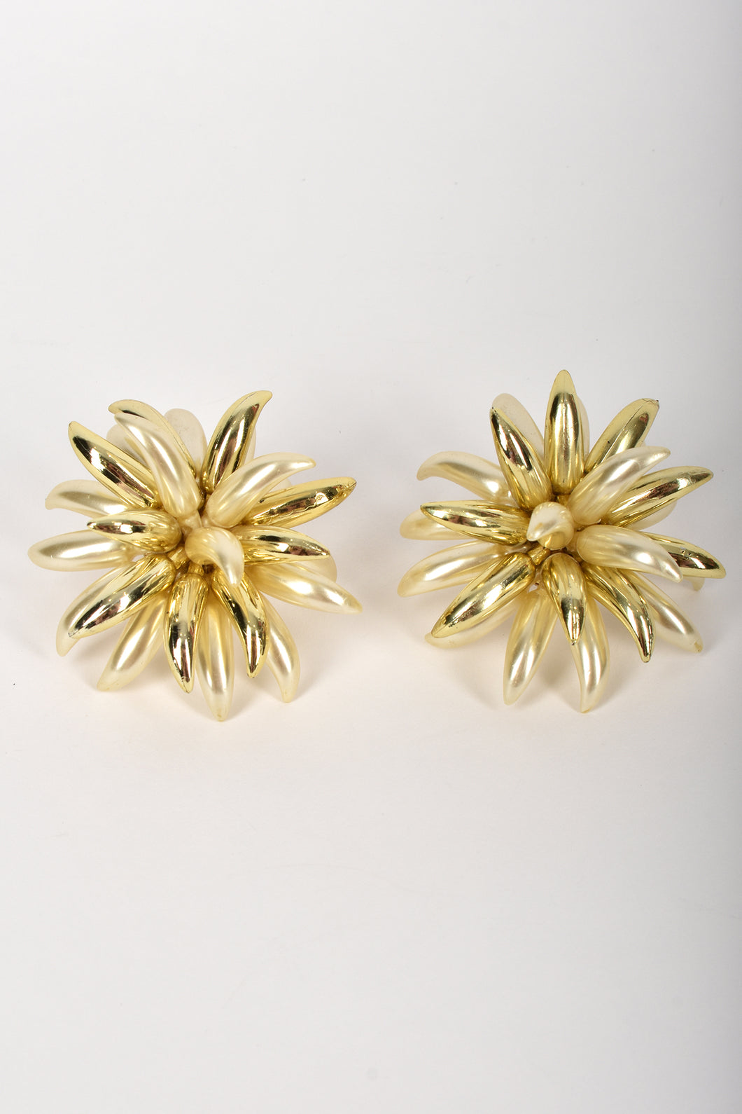 60s oversized flower clip on earrings